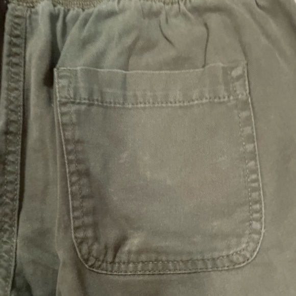 Garage Green Cargo Style Jogger Pants - Picture 4 of 4